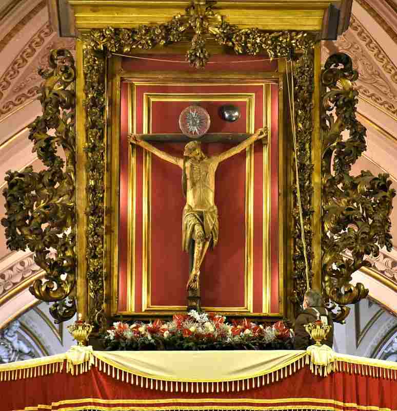 croce pallottola deviata napoli miracolo