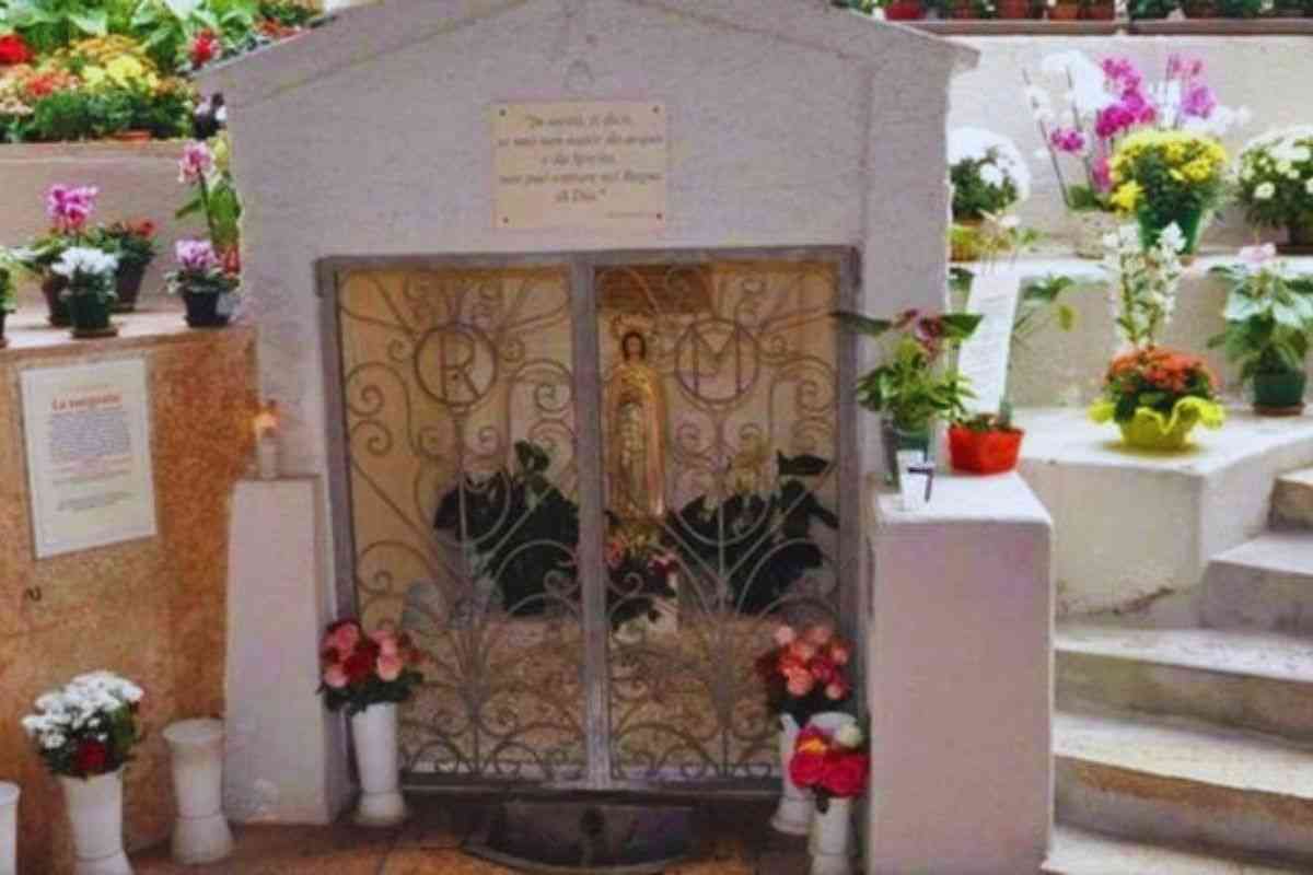 conversioni e guarigioni da Maria Rosa Mistica