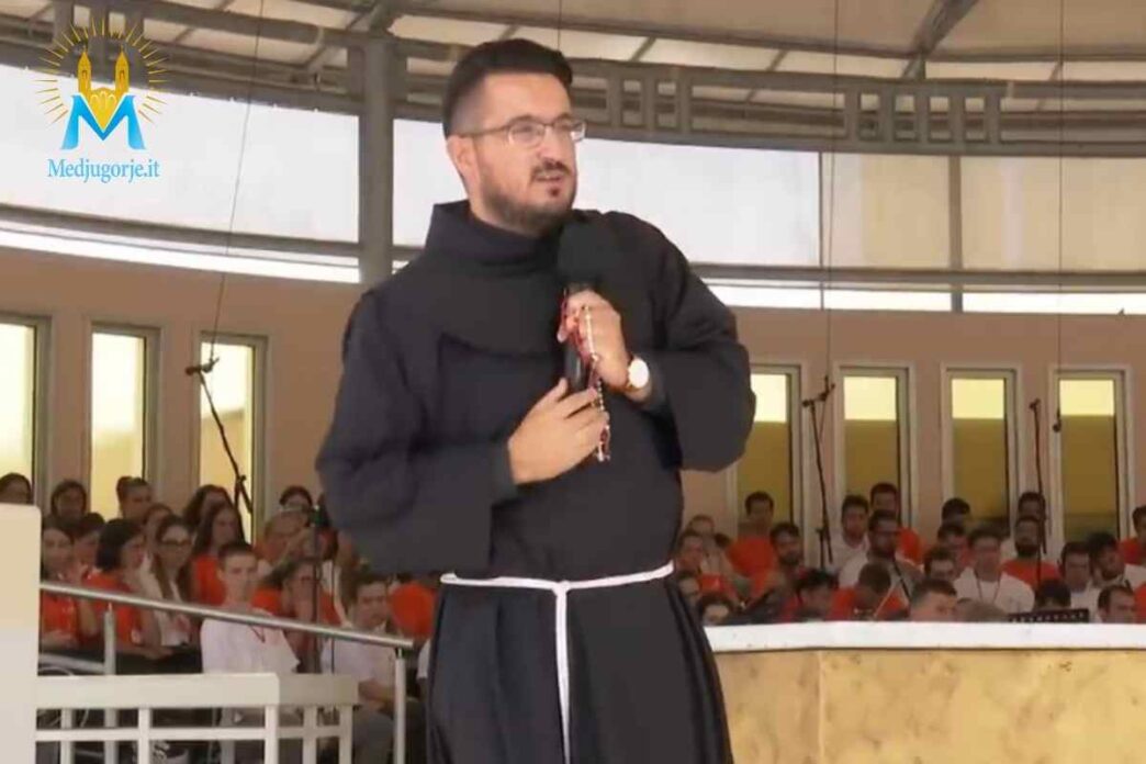 Padre Goran Azinovic