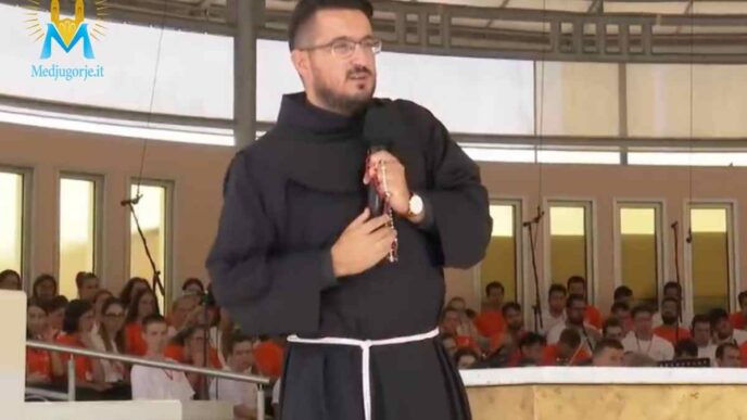 Padre Goran Azinovic