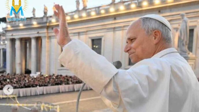 Papa Leone XIV saluta i fedeli