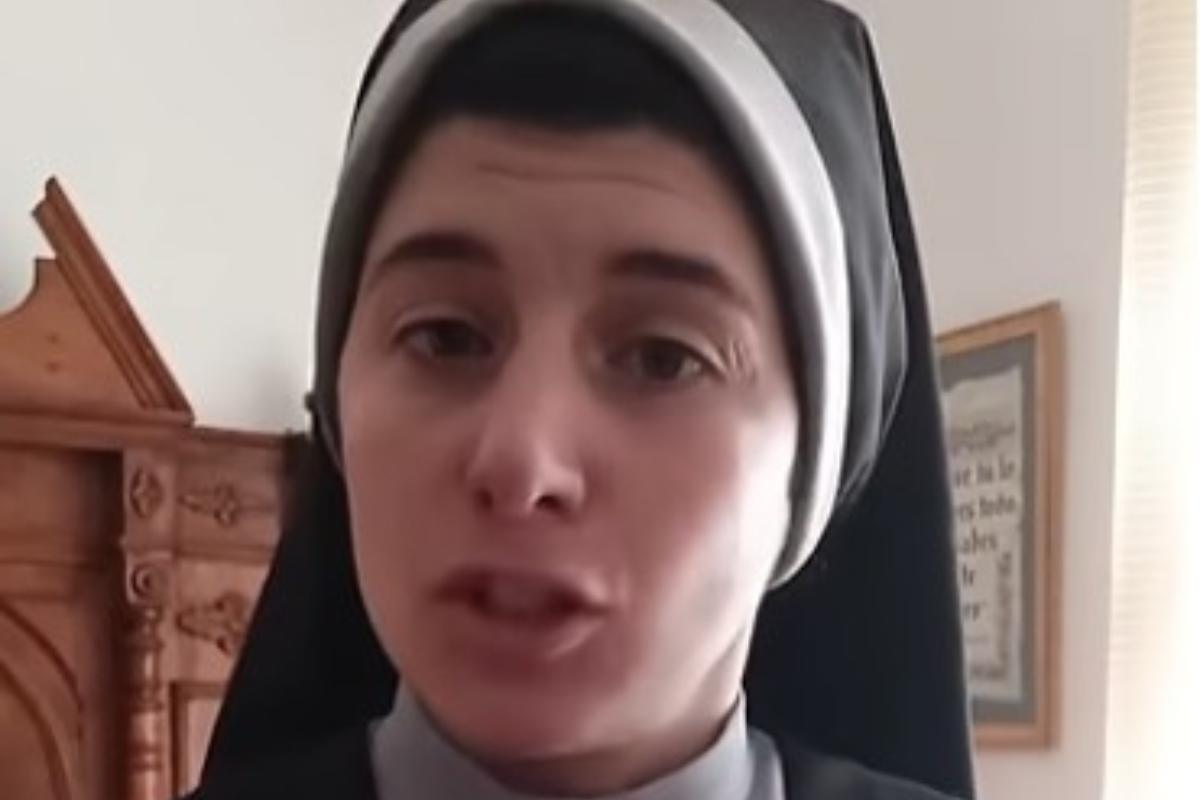 Suor Marta in primo piano