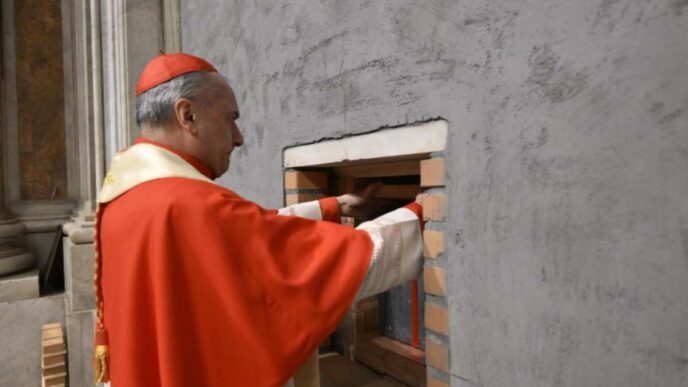 porta santa san pietro chiusa