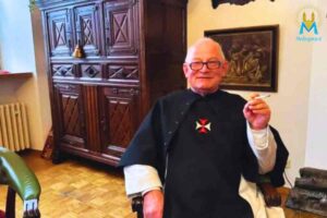 il monaco che accoglie i peccatori