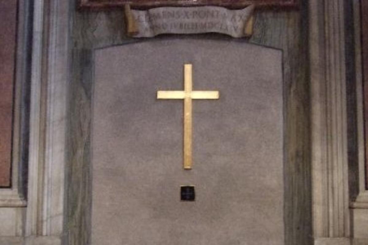 porta santa san pietro muratura