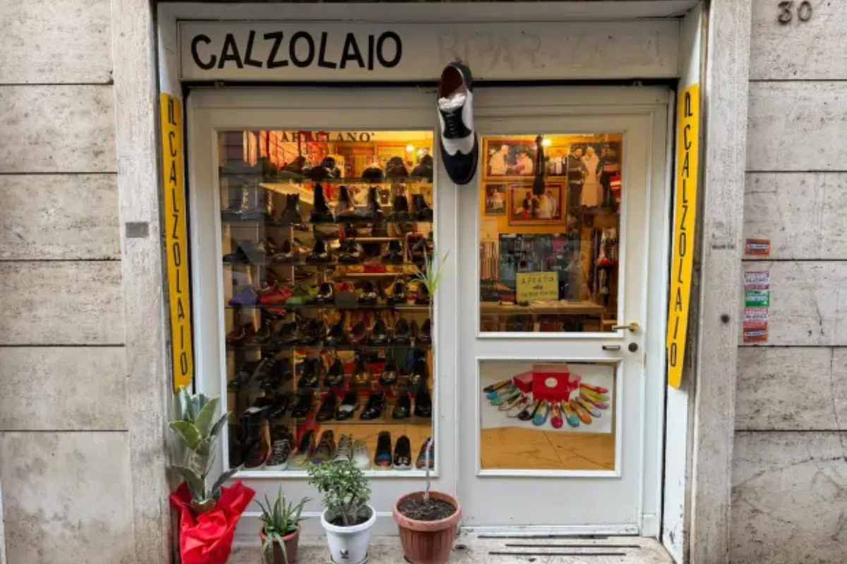 Chi è il calzolaio dei Papi