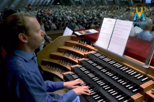 Isaia Ravelli concerto Milano