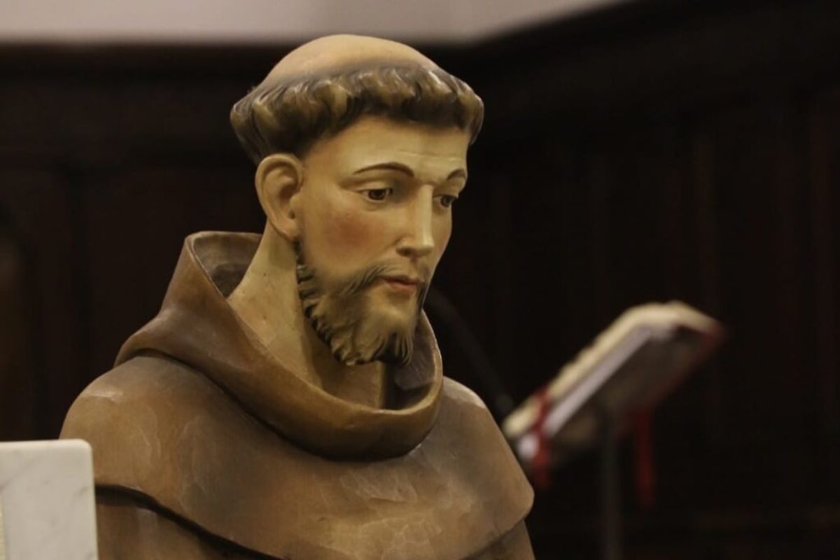 Digiuno, preghiera, opere di misericordia e ascolto della Parola diventano così strumenti concreti per vivere una Quaresima autentica