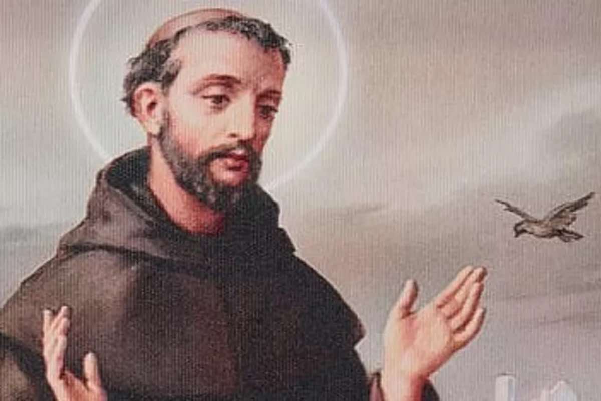 Come lui, siamo chiamati a vivere in modo tale da affrontare la morte non come un nemico da temere, ma come una porta che ci conduce al nostro Creatore