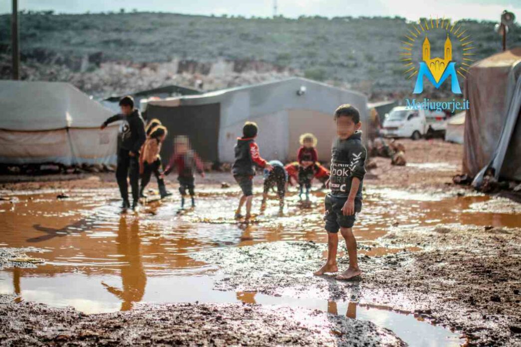 Il commovente appello dei bambini nei conflitti ai produttori di armi