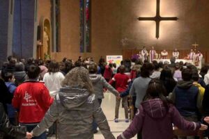 ragazzi chiesa tour 12 chiese