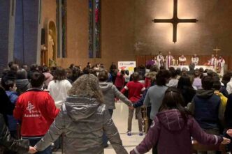 ragazzi chiesa tour 12 chiese