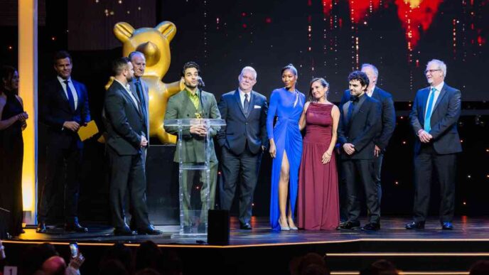 Secondo il sito ufficiale dei Movieguide Awards, i premi vengono assegnati a opere che “riflettono valori cristiani, verità bibliche e storie che elevano le famiglie e rafforzano la fede”