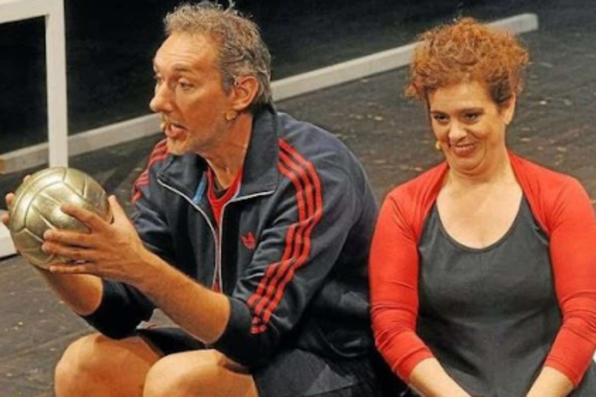 Oltre alla pallavolo, la sua vita oggi è ricca di attività: teatro, giornalismo e consulenze per le aziende, dove porta il suo punto di vista sul legame tra sport e lavoro