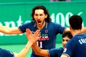 Andrea Zorzi racconta la sua storia di fede, partendo dalla scelta di sua madre di non abortire e approdando al teatro per narrare la sua carriera nel volley