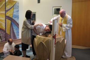 A Hong Kong, un luogo segnato da tensioni politiche e culturali, la comunità cattolica sta vivendo una stagione straordinaria di crescita e trasformazione spirituale.