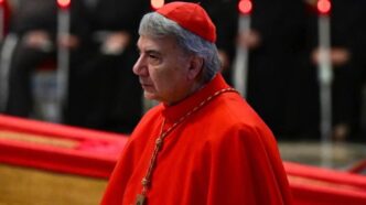 Lettera accorata delll'arcivescovo di Napoli ai "mercanti di morte", un invito a fermarsi prima che sia troppo tardi.