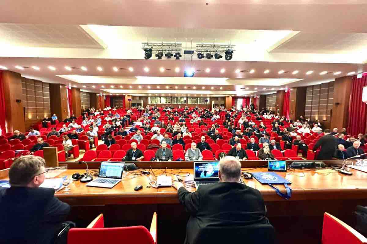 Oltre agli aspetti teologici, l'evento esplorerà anche le dinamiche sociali e psicologiche, dando spazio a esperti di vari settori, tra cui esorcisti, teologi, criminologi e medici