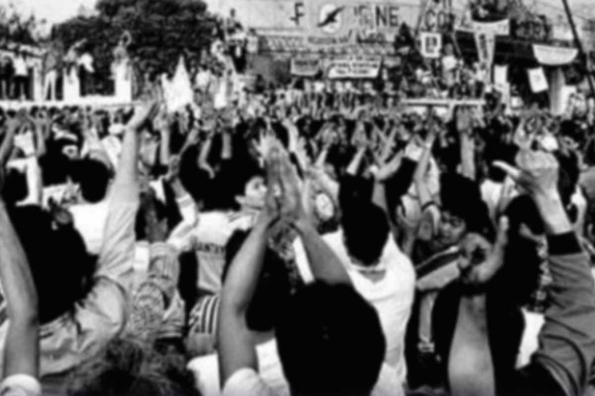 la terza marcia dei trilioni di pesos, movimenti sociali e leader cattolici si sono uniti per chiedere giustizia, invocando la fine della corruzione e il rispetto per la Costituzione. Anche in occasione del 40° anniversario, i filippini hanno celebrato la memoria di quella grande protesta con messe, preghiere e manifestazioni pacifiche, continuando a battersi per un futuro migliore.