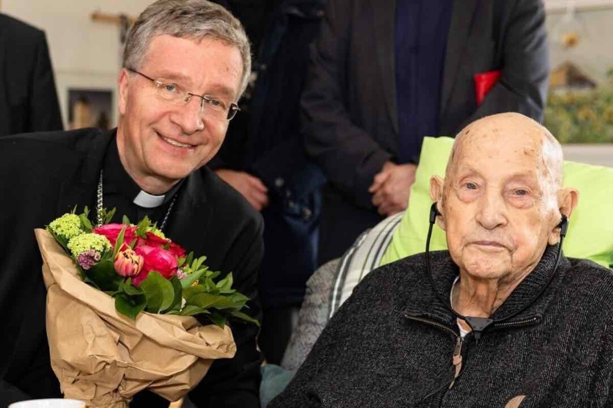 Il suo motto, “la preghiera mi mantiene giovane”, racchiude il cuore di questa straordinaria esistenza.