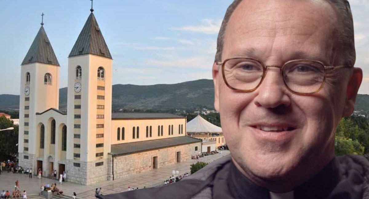 La vita di Padre Dermot S. Roache è cambiata radicalmente grazie a un pellegrinaggio che ha intrapreso nel 1996, destinato a segnare il suo cammino spirituale. In quel periodo, il suo cuore era gravato dalle difficoltà familiari: la tossicodipendenza del fratello e la malattia di suo padre