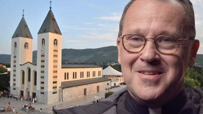 La vita di Padre Dermot S. Roache è cambiata radicalmente grazie a un pellegrinaggio che ha intrapreso nel 1996, destinato a segnare il suo cammino spirituale. In quel periodo, il suo cuore era gravato dalle difficoltà familiari: la tossicodipendenza del fratello e la malattia di suo padre