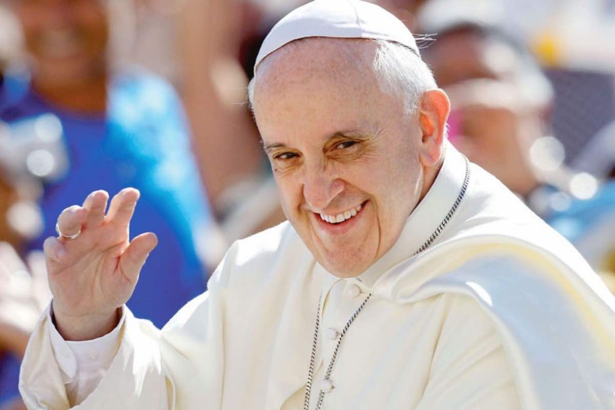 Papa Francesco ha ammonito con fermezza coloro che si dichiarano cristiani ma che, nel cuore, praticano la violenza: “I cristiani non commettono mai violenza!”.