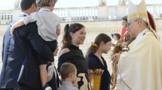 Papa Leone XIV ha convocato i presidenti delle conferenze episcopali mondiali a Roma per ottobre, con un obiettivo chiaro: discutere come applicare l'esortazione apostolica Amoris laetitia di Papa Francesco, a dieci anni dalla sua pubblicazione