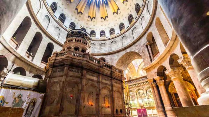 Gerusalemme sta vivendo un momento di grande difficoltà. Il 28 febbraio, i bombardamenti lanciati da Israele e Stati Uniti sull'Iran hanno avuto un impatto anche sul cuore della Città Santa. Per la terza volta, il Santo Sepolcro è chiuso