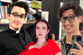 C'è chi decide di andare via, lasciando il sacro e il suo ruolo di guida spirituale per inseguire una popolarità effimera, e chi, invece, torna, spinto dalla ricerca di qualcosa di più profondo, che va al di là delle luci dei riflettori. La fede, nell’epoca degli influencer, diventa un campo in cui le strade si separano drasticamente