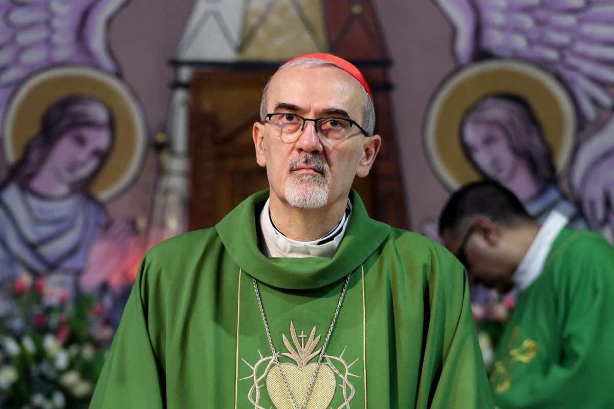 cardinale Pierbattista Pizzaballa, ha espresso la sua «profonda indignazione» per l'atto di violenza, condannando senza riserve la distruzione della rappresentazione di Gesù Crocifisso. In una nota ufficiale, l'Assemblea ha definito questo gesto come un «grave affronto alla fede cristiana