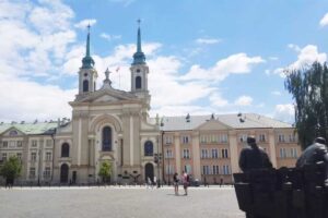 spingendo la Conferenza dei vescovi polacchi a unirsi alle autorità governative per un'iniziativa che riguarda la preparazione del paese a un possibile conflitto armato