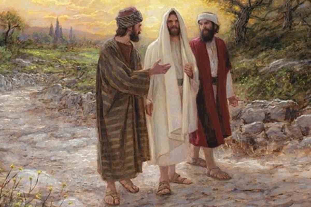 I due di Emmaus. Anche loro stanno andando fuori città. Anche loro, in fondo, stanno facendo una specie di gita. Ma non è una giornata leggera. Parlano tra loro, cercano di mettere insieme i pezzi. Non capiscono perché tutto è andato così. E mentre camminano, qualcuno si affianca. Non lo riconoscono.