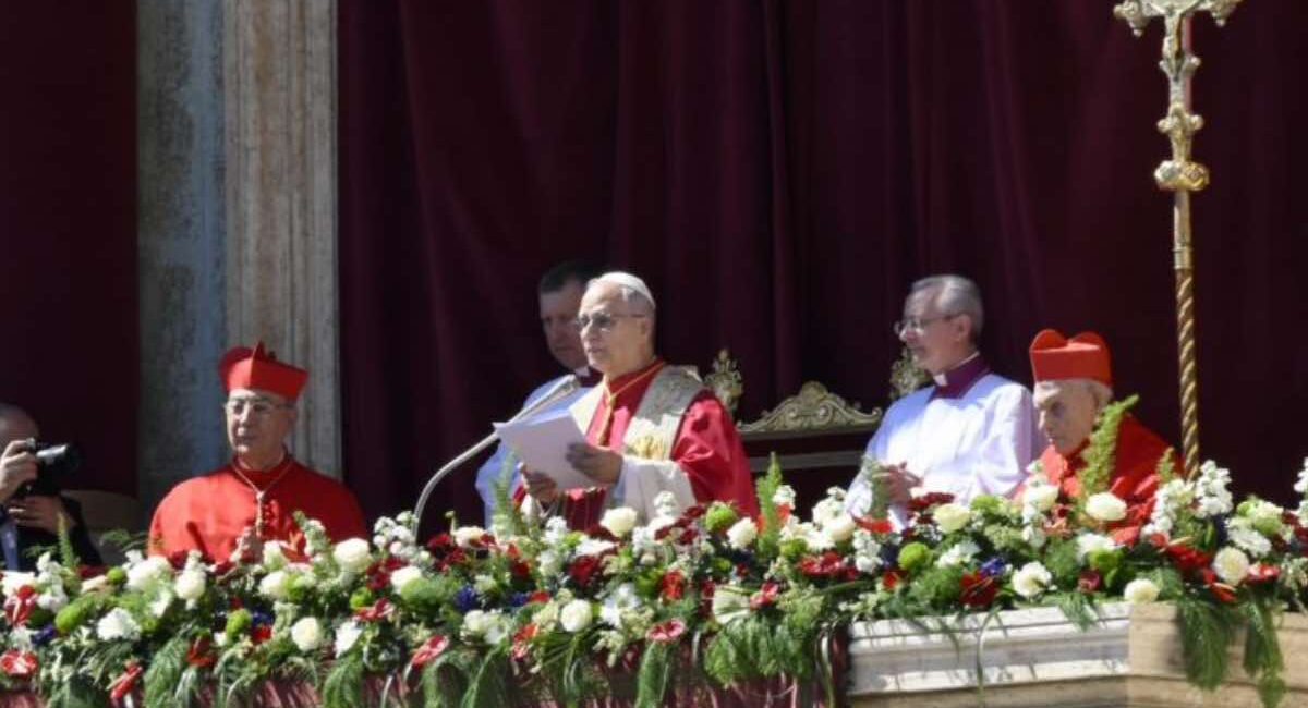 Quando il Card. Ernest Simoni ricorda i momenti che hanno segnato la sua vita sacerdotale, le parole non bastano per descrivere ciò che ha vissuto. «Mai avrei pensato di arrivare a festeggiare il mio 70° anniversario di sacerdozio»