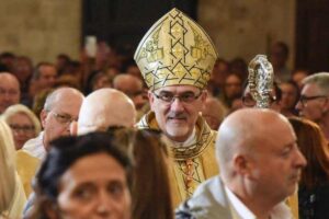 I vescovi europei si riuniscono a Nicosia per affrontare le sfide in Medio Oriente e riflettere sul ruolo cruciale dell'Europa per la pace e la diplomazia.