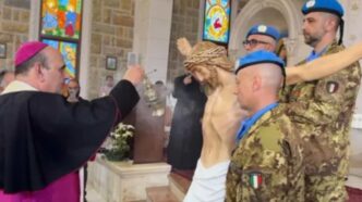 La statua di Cristo, distrutta durante l'episodio del 19 aprile, è stata rimpiazzata proprio nel punto in cui si trovava quella danneggiata, dando un segno concreto di speranza alla comunità locale. Le immagini del nuovo Cristo, rivelato a Debel, sono diventate virali, trasmesse dai media libanesi come un simbolo di pace.