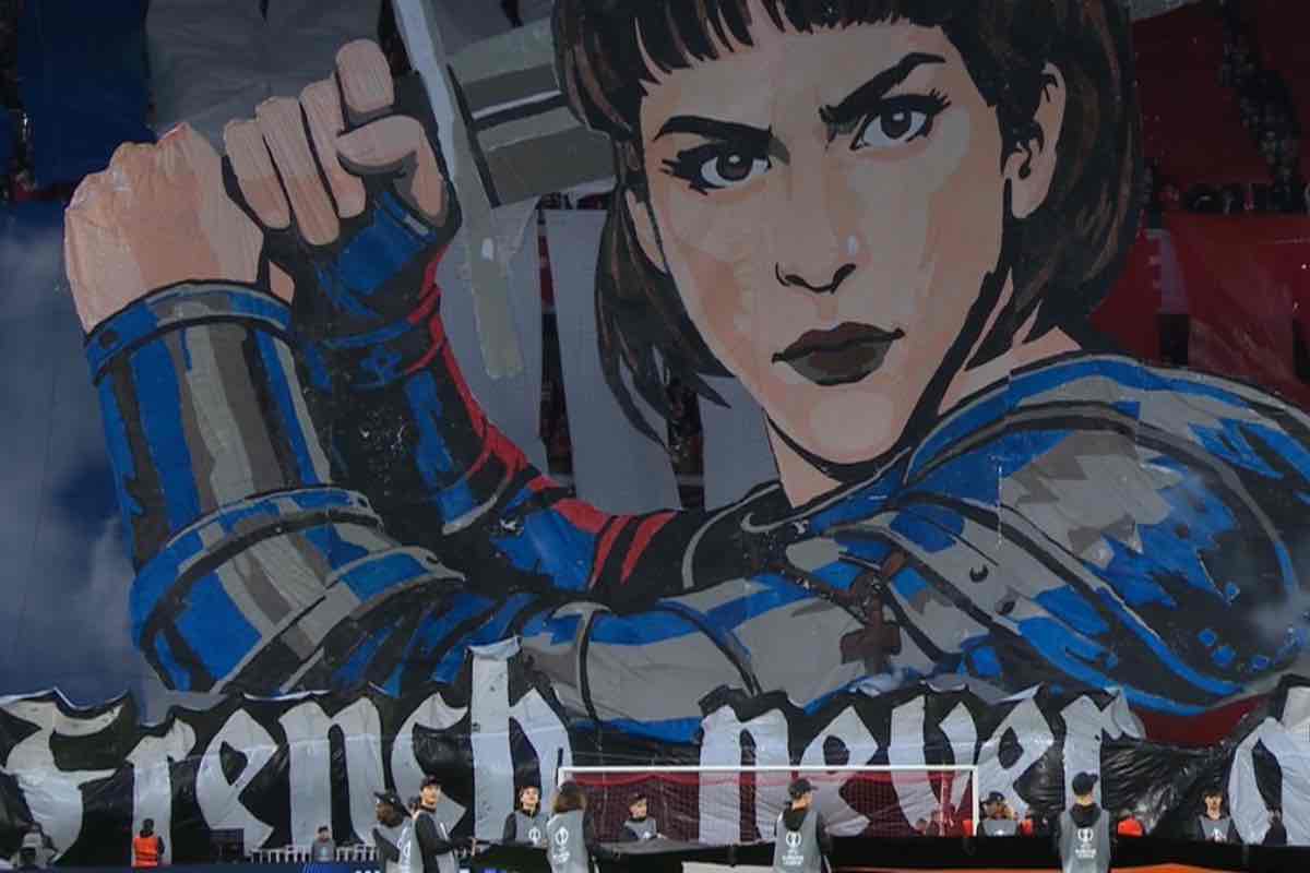 Durante una partita di Europa League contro l'Aston Villa, il 12 marzo scorso, i tifosi hanno realizzato una coreografia che rappresentava Giovanna d'Arco, con la scritta "I francesi non muoiono mai".