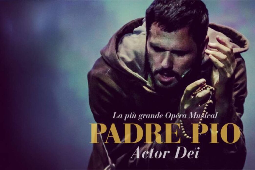 Non è solo uno spettacolo quello che Attilio Fontana porta in scena con Padre Pio – Actor Dei. C’è dentro un rapporto personale che si è costruito nel tempo, quasi senza volerlo. All’inizio, racconta, c’era più esitazione che entusiasmo