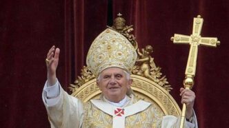 Nel 2027, il mondo si fermerà per celebrare il centenario della nascita di Papa Benedetto XVI, un anniversario che non solo rende omaggio alla sua figura, ma al suo lascito intellettuale e spirituale che continua a influenzare profondamente il dibattito teologico e filosofico contemporaneo