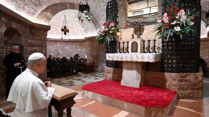 Ogni mese, Papa Leone registra il suo video “Prega con il Papa”, ma come seleziona le intenzioni per cui invita il mondo a pregare? La sua scelta non è mai casuale e coinvolge un lungo processo di riflessione e consultazione.