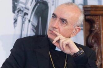 Il Vescovo Staglianò e la "guerra giusta": «Illusione smentita dal Vangelo»