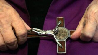 Dal 14 al 20 giugno, a Sacrofano, il Corso di base dell'AIE per neoesorcisti: formazione pratica e teorica sul ministero degli esorcismi. Un'opportunità imperdibile.