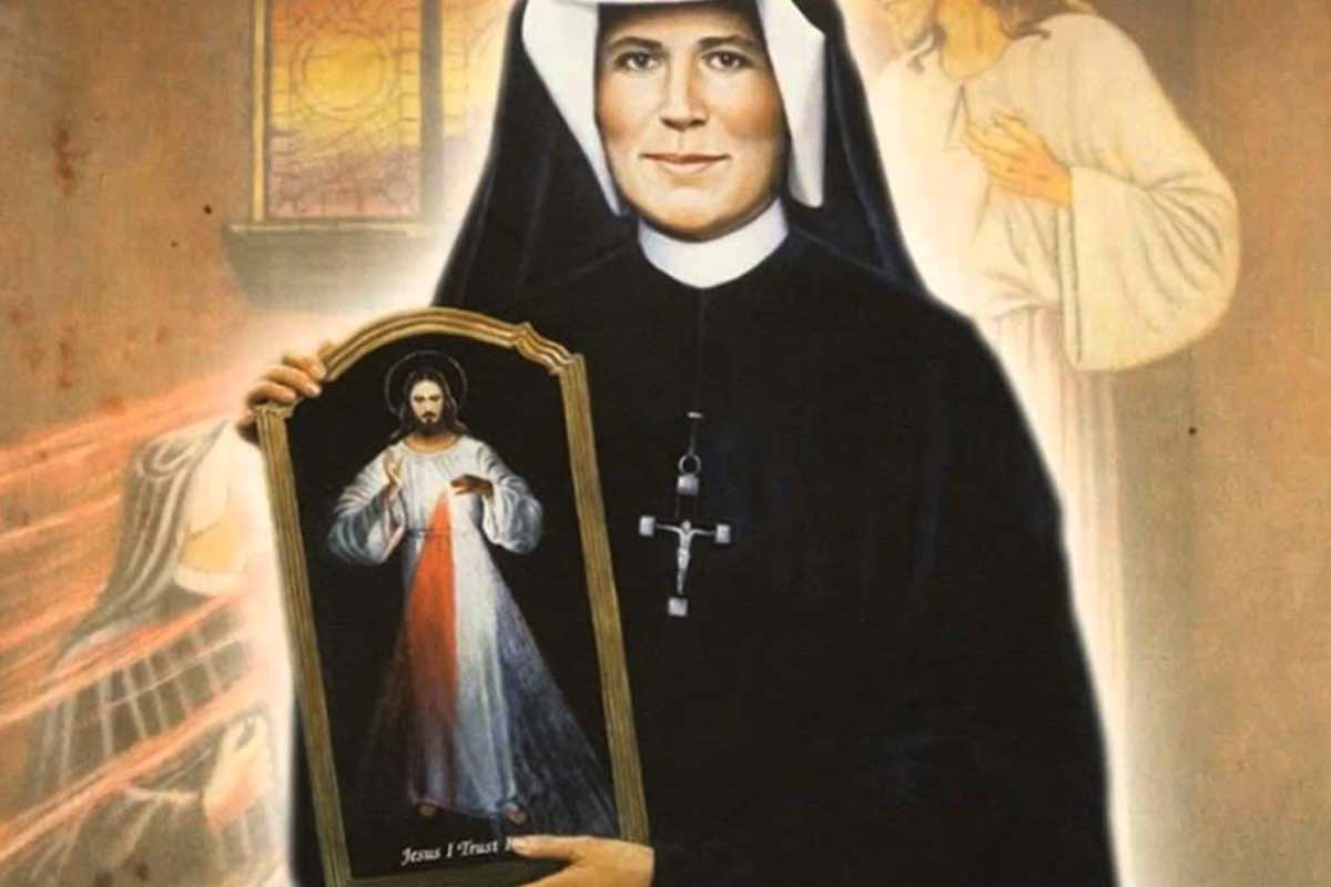 Nel Diario di Santa Faustina si legge chiaramente: chi si confessa e riceve la comunione in quel giorno ottiene il perdono completo dei peccati e della pena. Gesù insiste su un punto che torna più volte: non avere paura di avvicinarsi, anche se i peccati sembrano troppo grandi