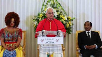 Le donne sono state al centro dell’intervento del Papa. Nonostante le difficoltà a cui sono sottoposte, le donne sono instancabili artefici di pace, impegnandosi nell’educazione, nella mediazione e nella ricostruzione sociale