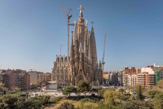 La Sagrada Família ha raggiunto i 172,5 metri nella fase finale dei lavori e ha superato ufficialmente Ulm tra la fine del 2025 e l’inizio del 2026