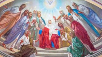 Colomba simbolo dello Spirito Santo sopra il cenacolo