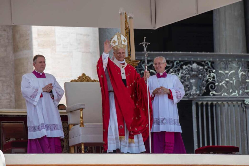 Papa Leone XIV celebra la Messa di Pentecoste 2026 nella Basilica di San Pietro