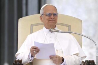 Questo omaggio è avvenuto il 13 maggio, giorno della Madonna di Fatima, e ha trovato piena sintonia con le parole di Leone XIV