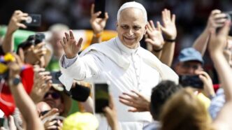 L'8 maggio 2026, Papa Leone XIV segnerà il primo anniversario del suo pontificato con un evento che riflette il suo approccio pastorale: non una celebrazione solenne in Vaticano, ma una visita carica di significato spirituale e sociale a due luoghi simbolici del sud Italia