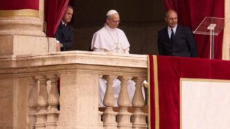 Riguardava le madri. Quelle che vivono “nelle condizioni più difficili”. Una frase breve, arrivata nel giorno della Festa della mamma, ma pronunciata con un tono che lasciava capire quanto il Papa avesse in mente situazioni molto concrete: guerre, povertà, famiglie spezzate, solitudini che spesso restano invisibili anche dentro le comunità cristiane.